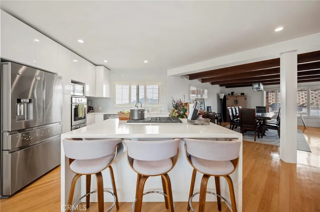 5212 Reynier, Los Angeles, California 90056 home-pic-5